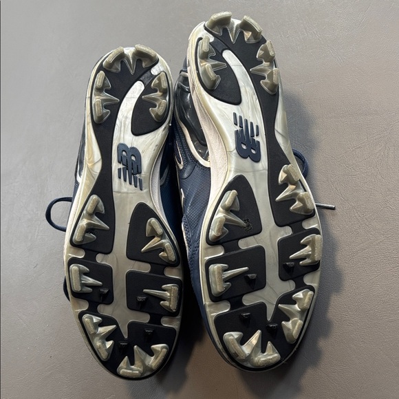 New Balance Molded Rubber Baseball Cleats in Navy Size 11.5EE - Picture 5 of 5